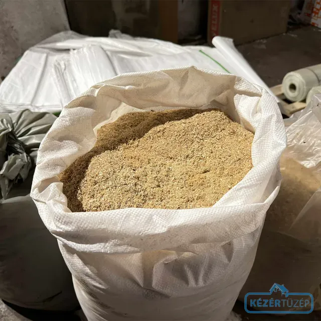 Fűrészpor keményfa -TÖLGY zsákban (110 l) 16-20kg