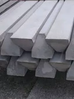 Kerítésoszlop beton       240cm
