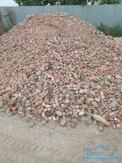 Darált beton/tégla törmelék vegyesen (nem rostált)